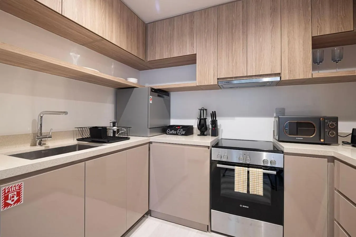 High-Floor Designer Flat - Infinity Pool 2Br 8Pax Appartement Dubai