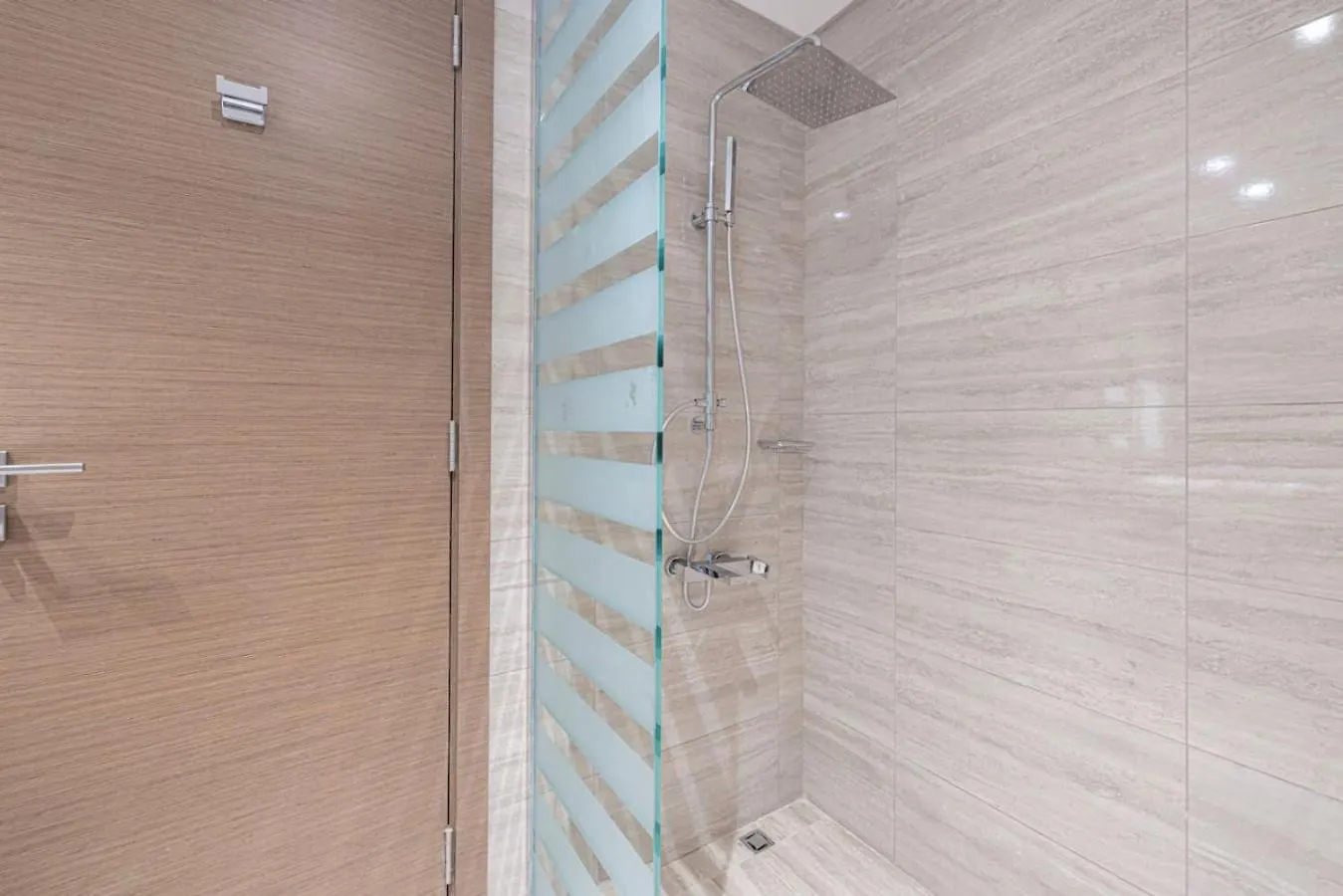 High-Floor Designer Flat - Infinity Pool 2Br 8Pax Appartement Dubai 0*,  Verenigde Arabische Emiraten